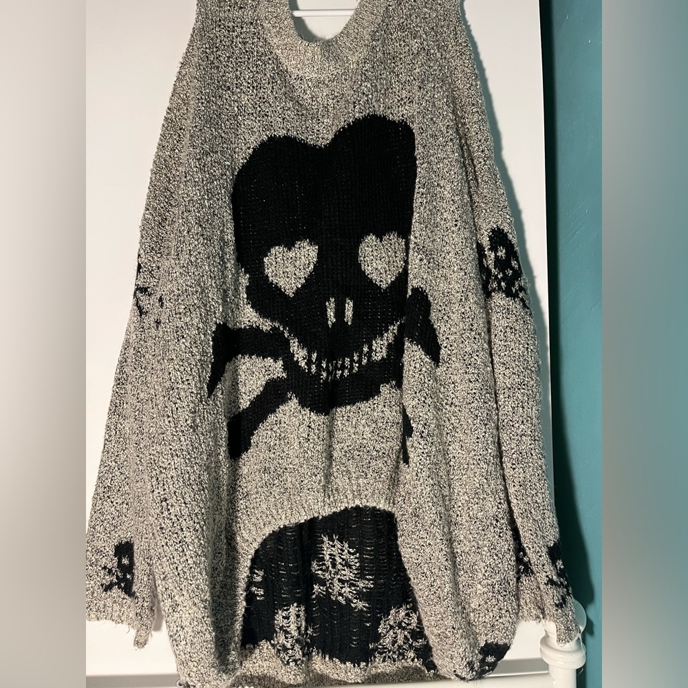 Miracle U.S.A oversized sweater. Size Medium/Large. Grey and Black.